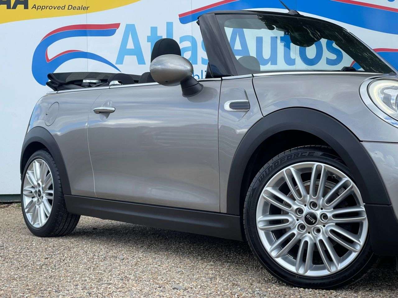 2017 MINI CONVERTIBLE 2017 MINI CONVERTIBLE