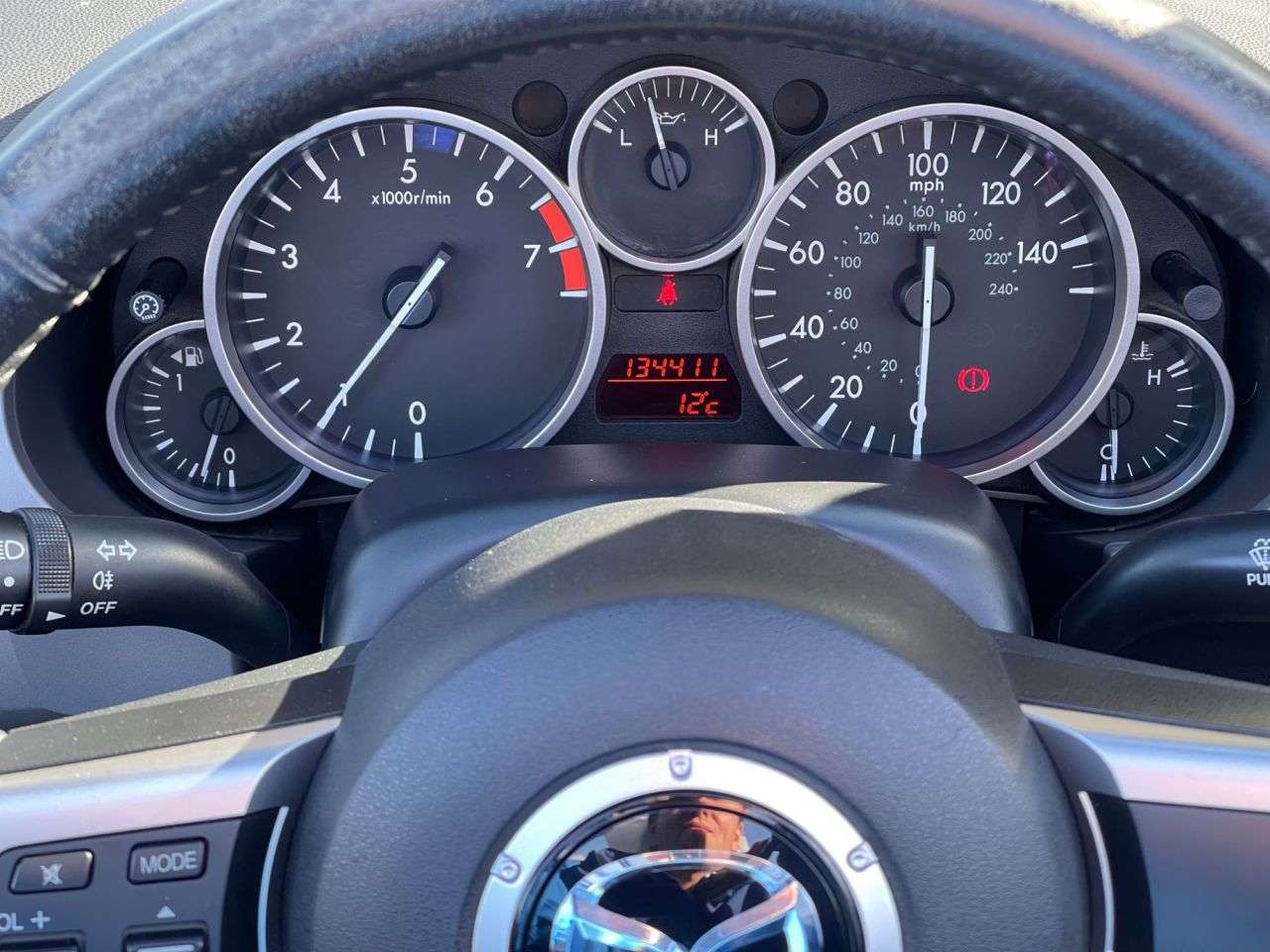 2010 MAZDA MX-5 2010 MAZDA MX-5