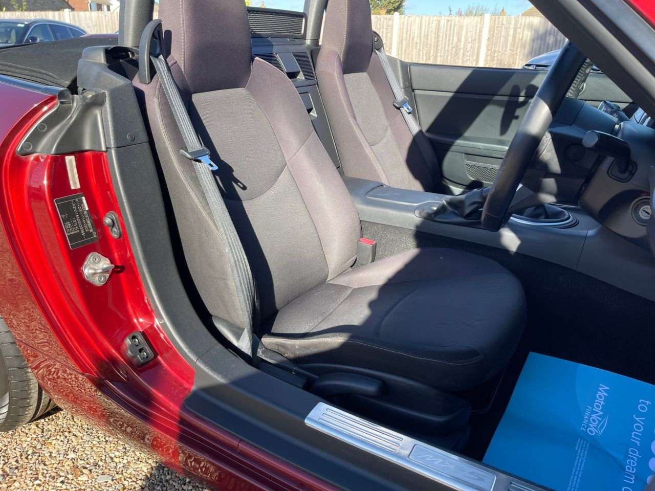 2010 MAZDA MX-5 2010 MAZDA MX-5