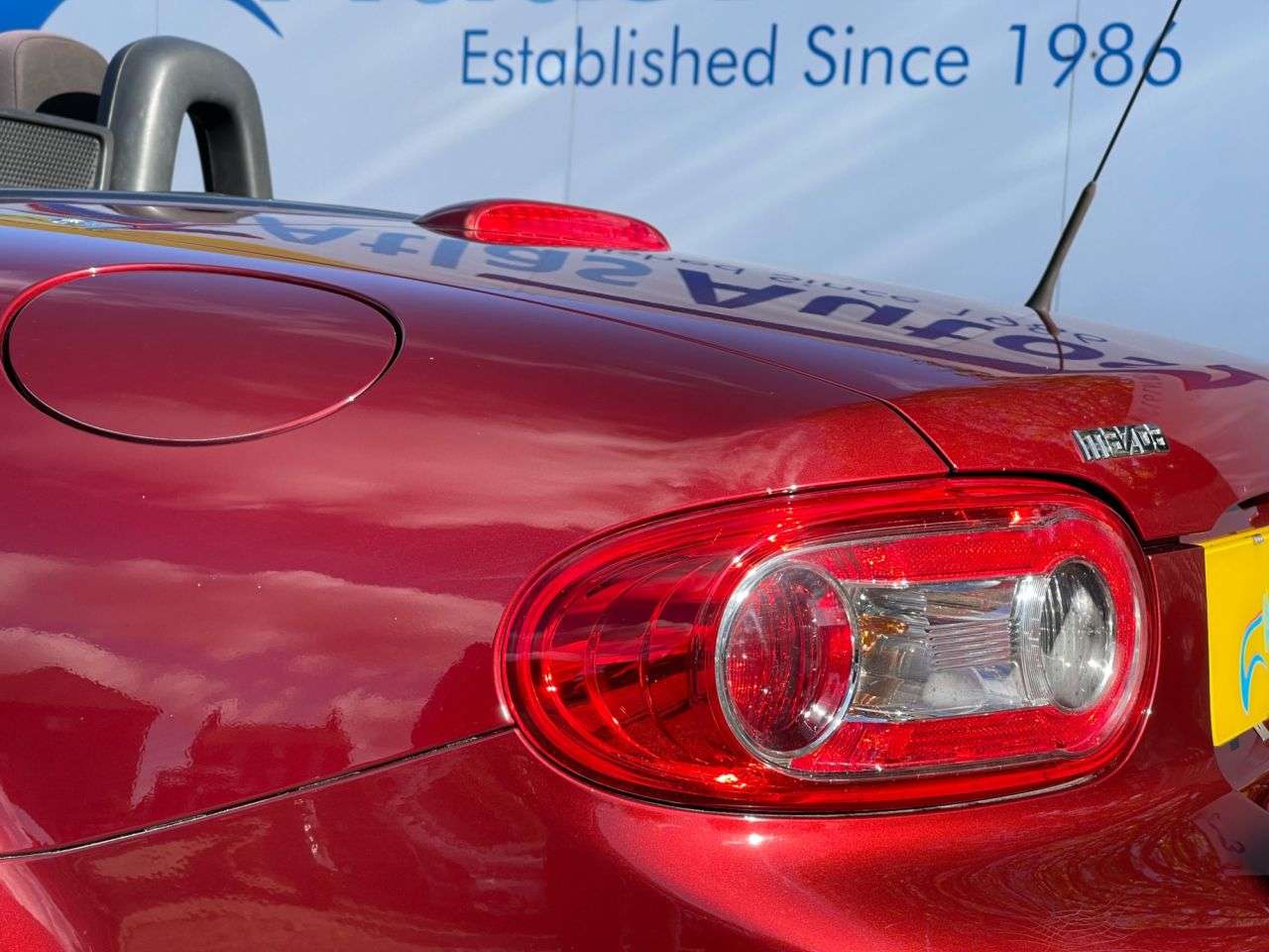 2010 MAZDA MX-5 2010 MAZDA MX-5