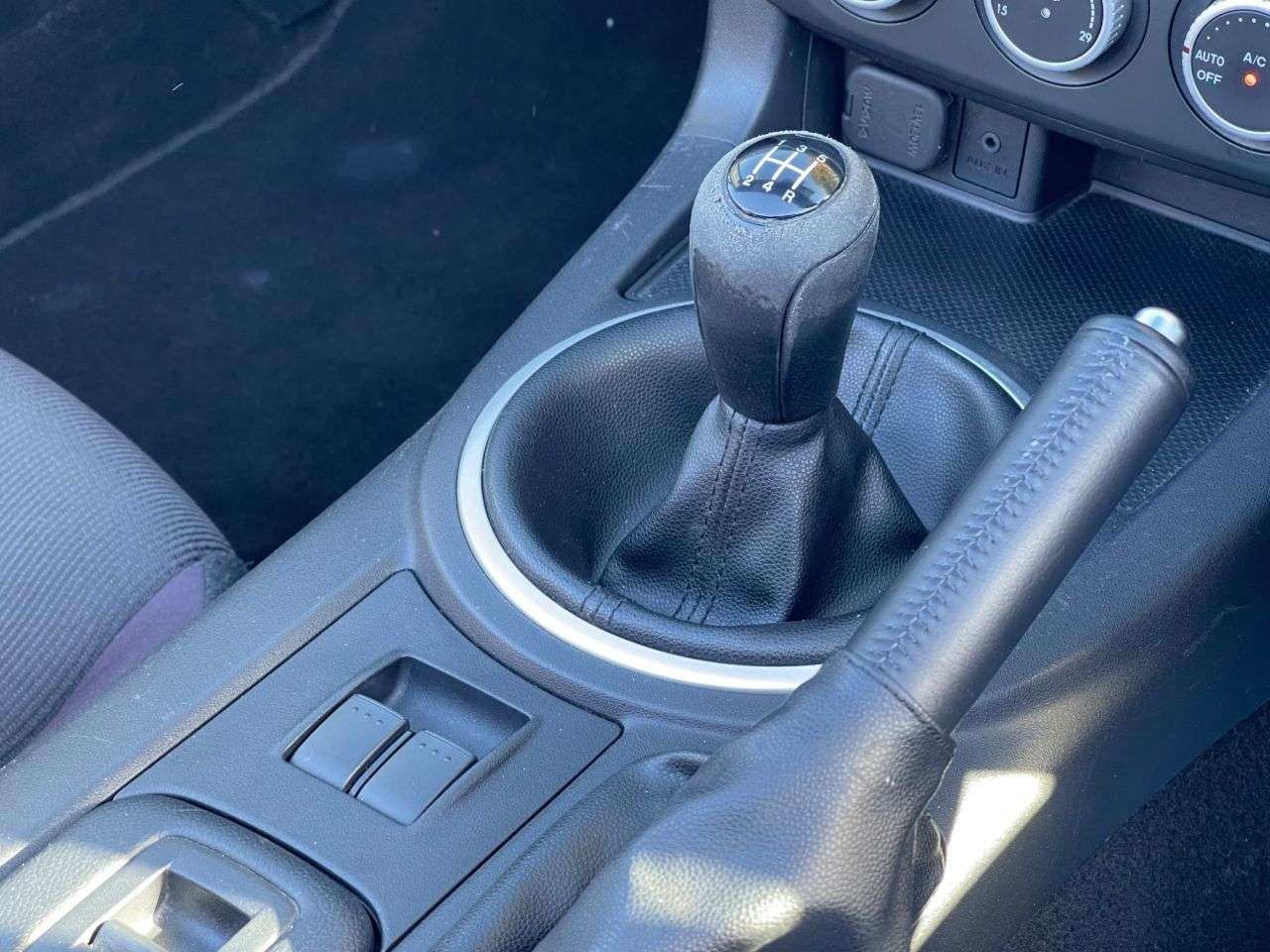 2010 MAZDA MX-5 2010 MAZDA MX-5