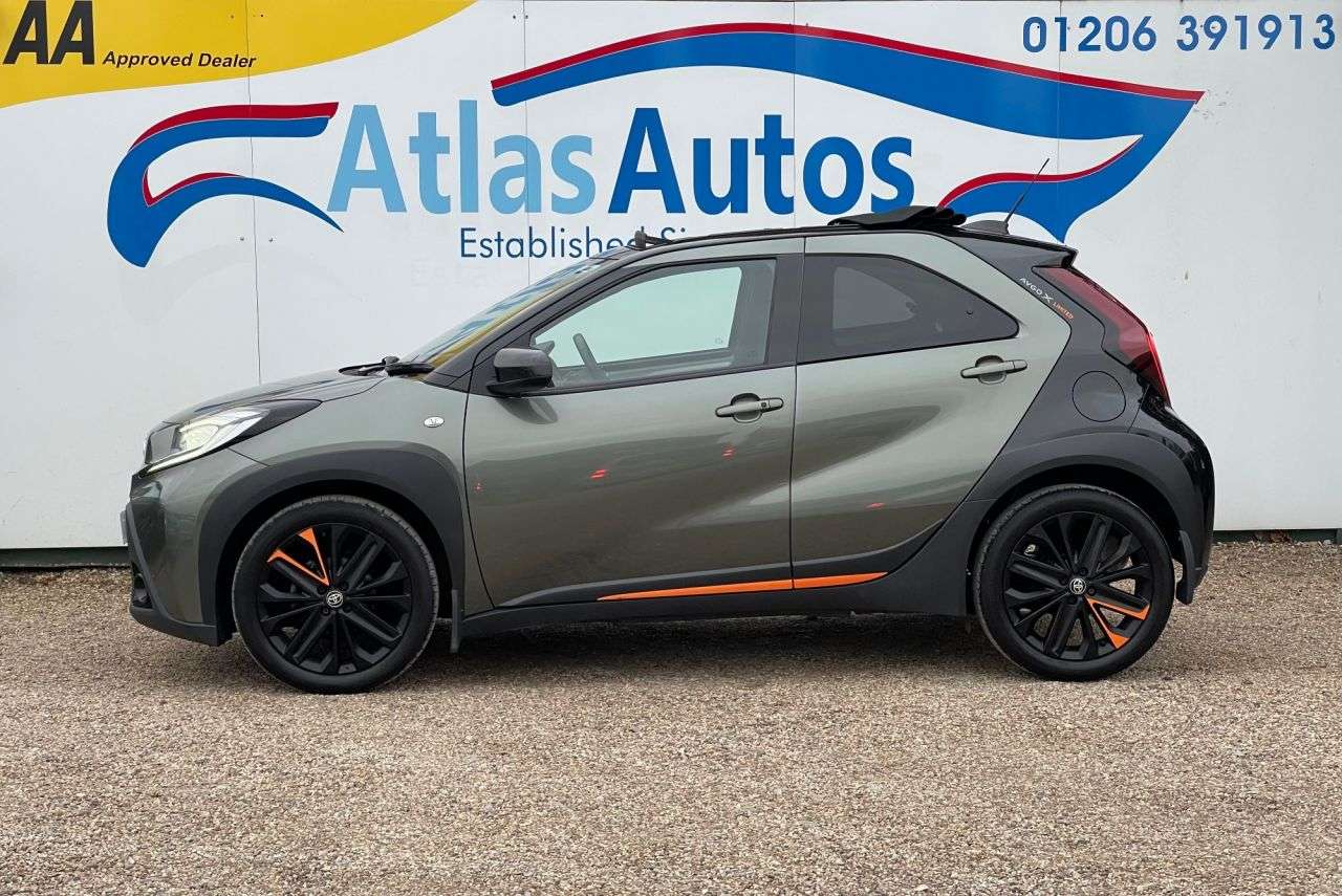 2022 TOYOTA AYGO X 2022 TOYOTA AYGO X