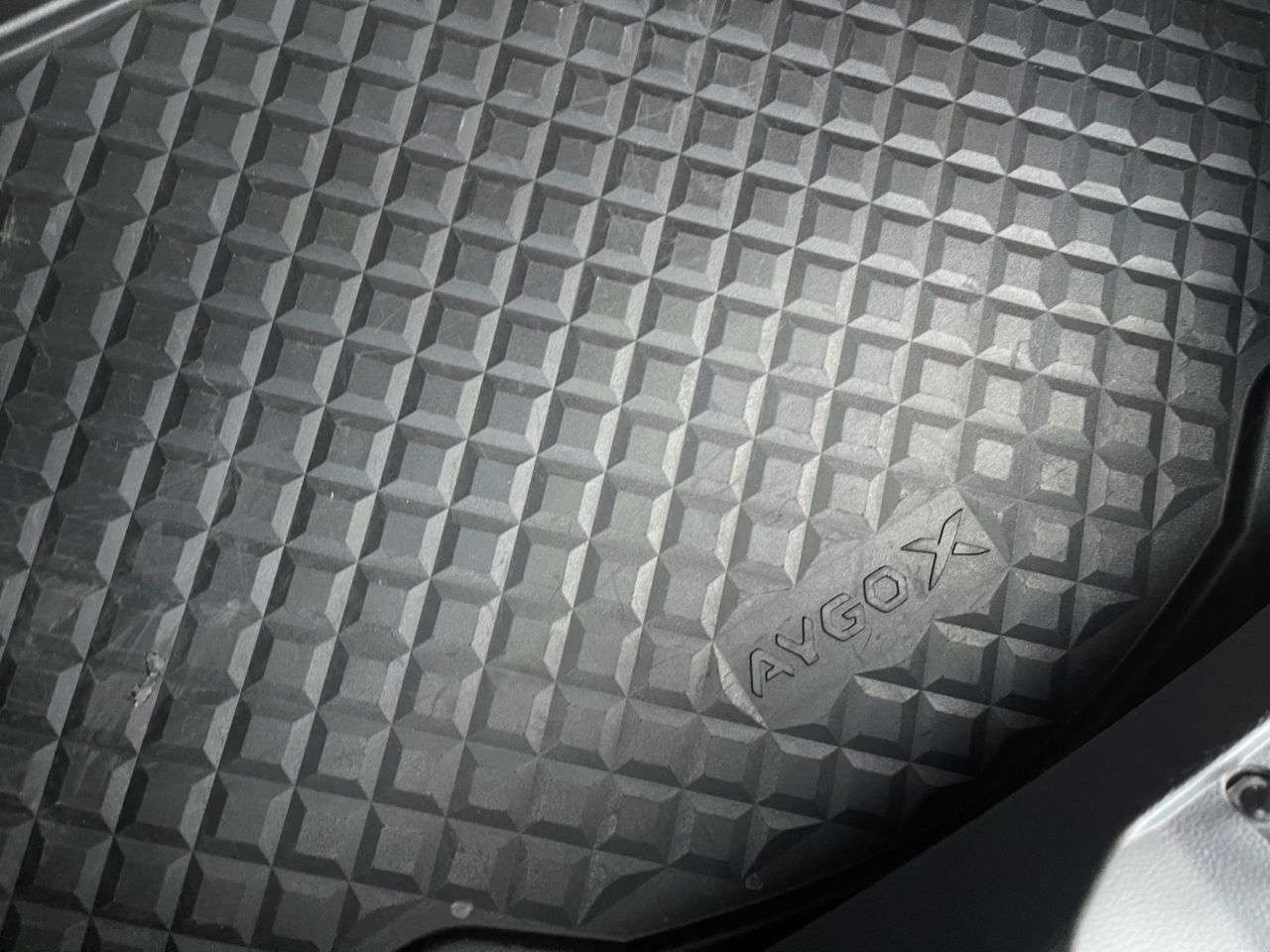 2022 TOYOTA AYGO X 2022 TOYOTA AYGO X