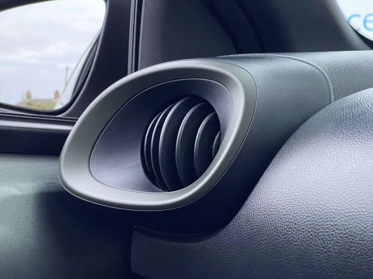 2022 TOYOTA AYGO X 2022 TOYOTA AYGO X