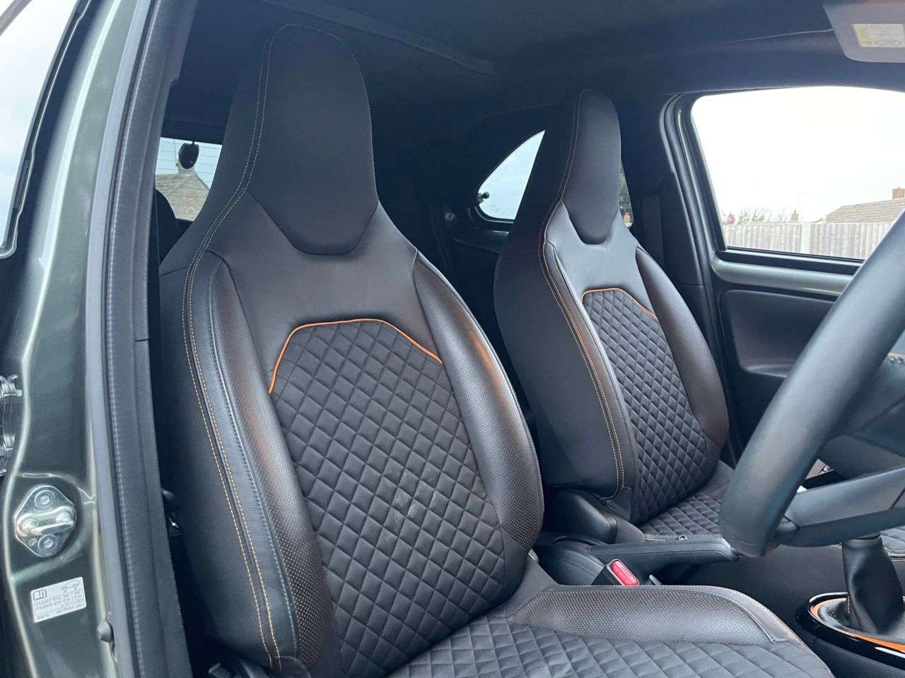 2022 TOYOTA AYGO X 2022 TOYOTA AYGO X