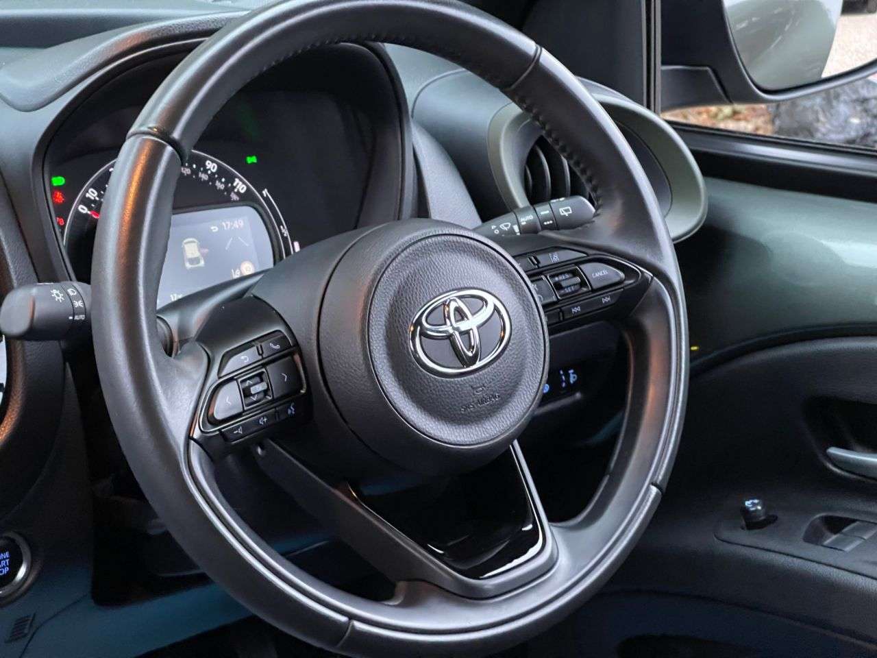 2022 TOYOTA AYGO X 2022 TOYOTA AYGO X