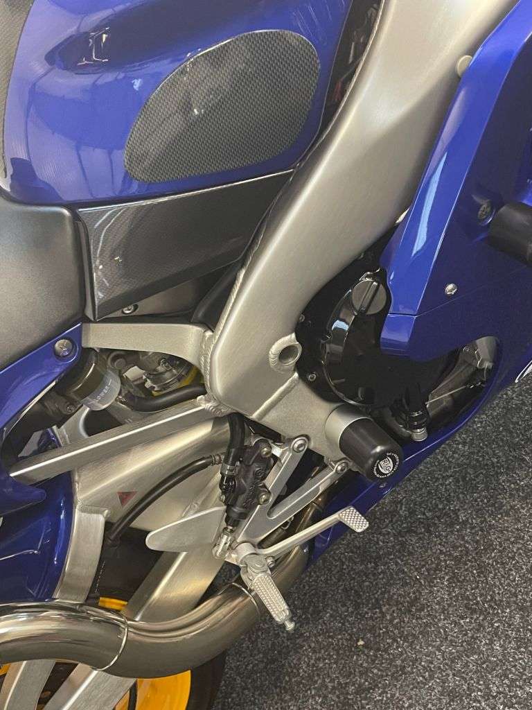 1999 YAMAHA YZF R1 1999 YAMAHA YZF R1