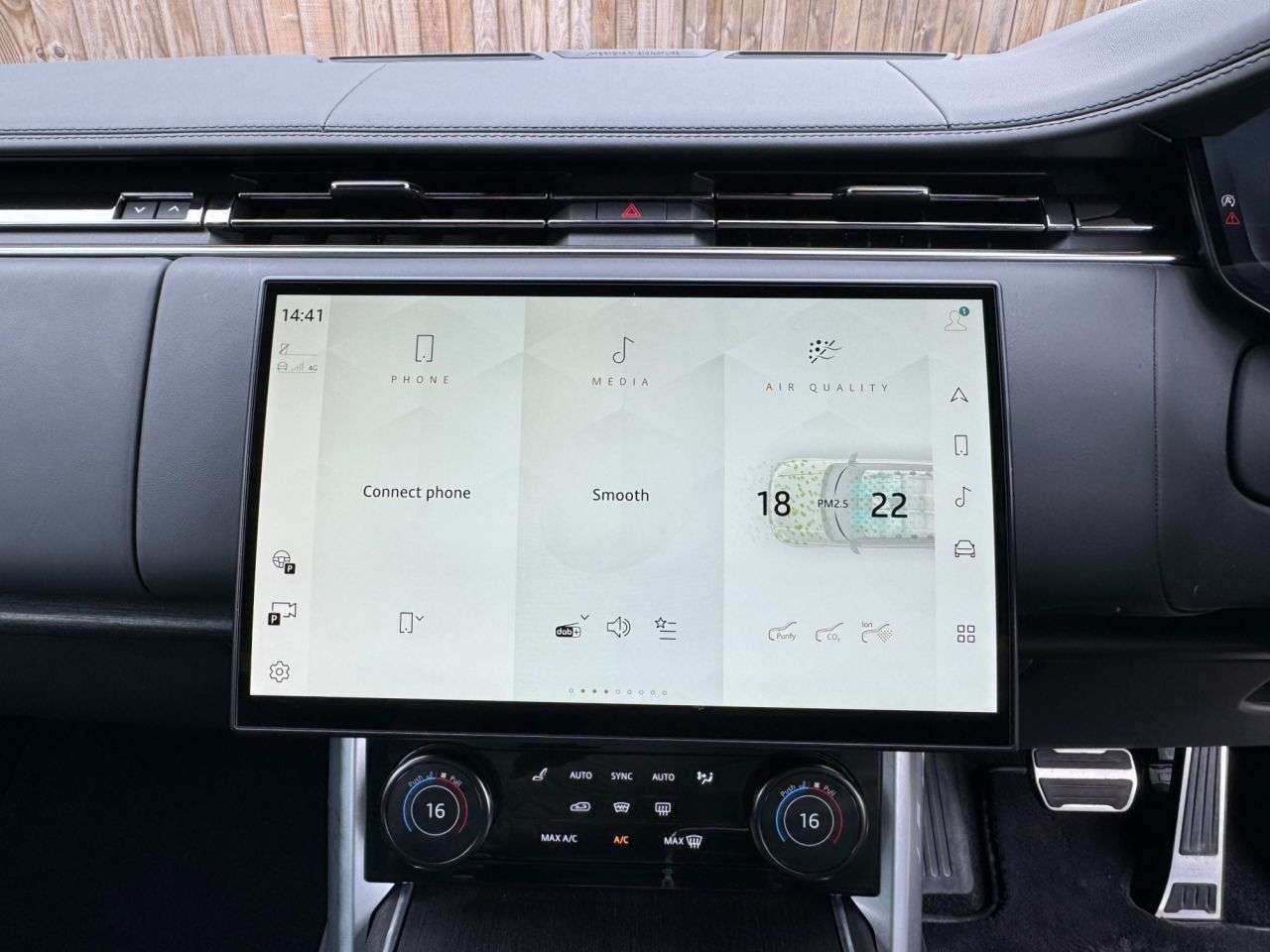 null LAND ROVER RANGE ROVER null LAND ROVER RANGE ROVER