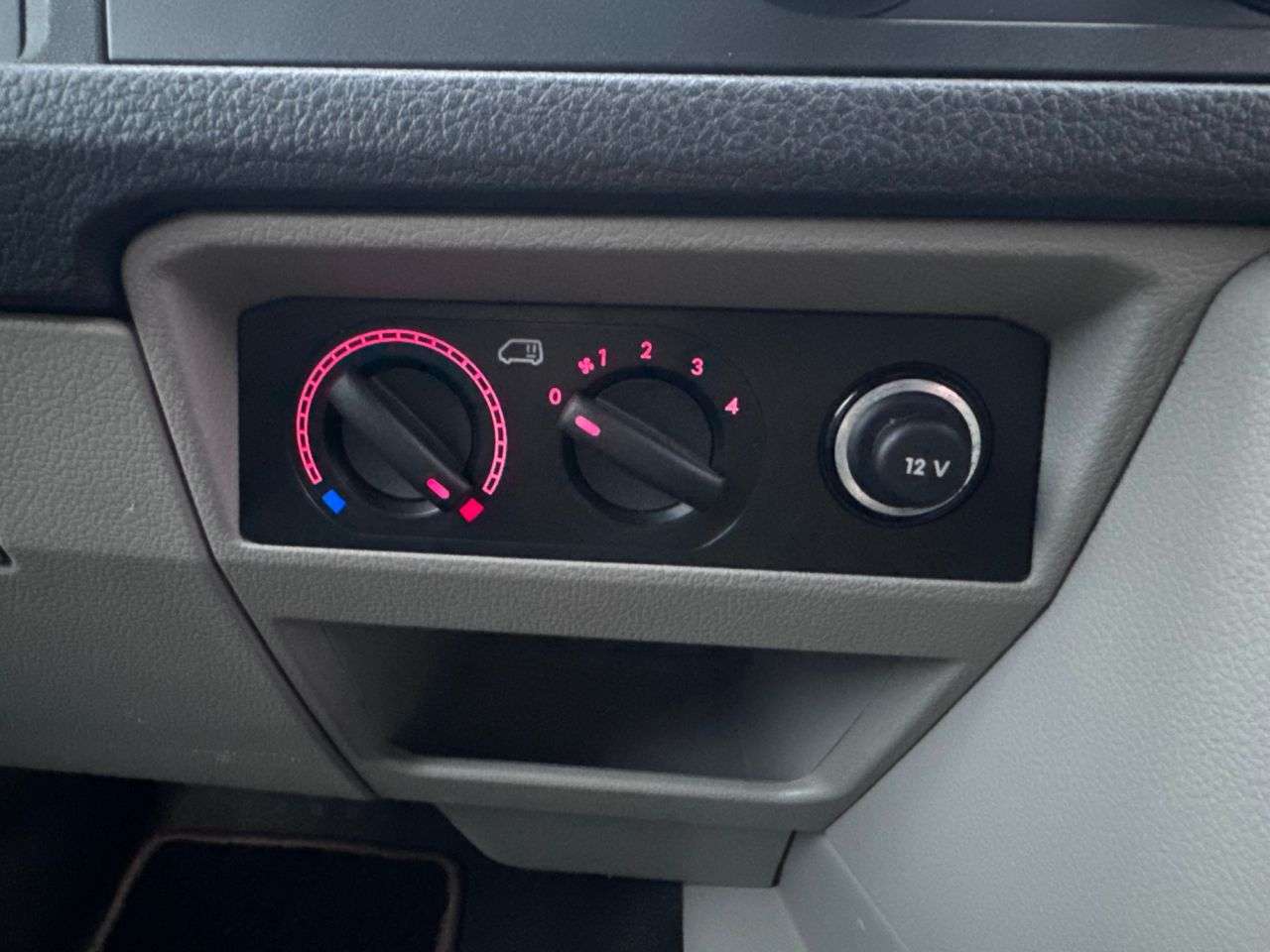 null VOLKSWAGEN TRANSPORTER null VOLKSWAGEN TRANSPORTER