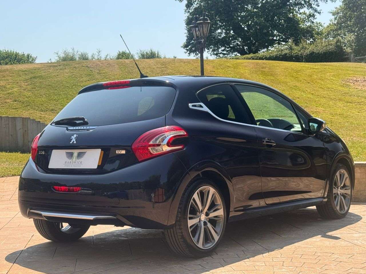 2014 PEUGEOT 208 2014 PEUGEOT 208