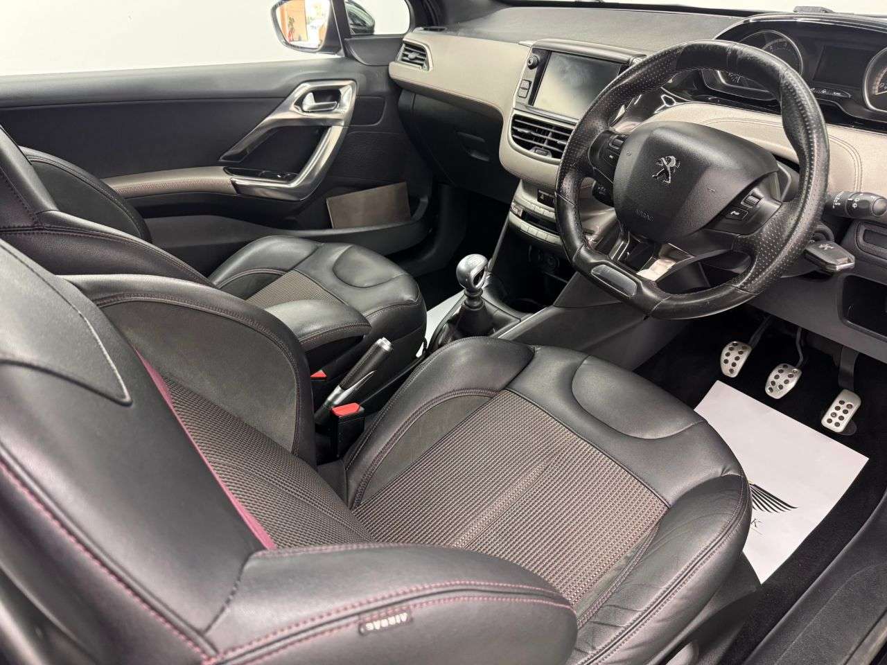 2014 PEUGEOT 208 2014 PEUGEOT 208