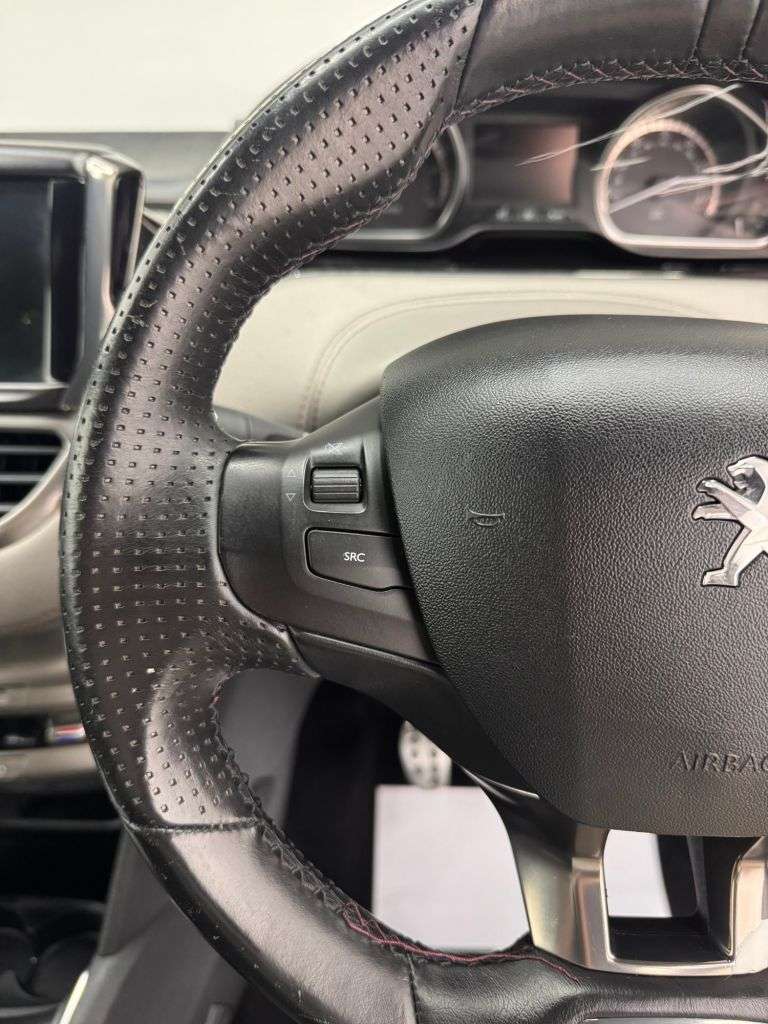 2014 PEUGEOT 208 2014 PEUGEOT 208