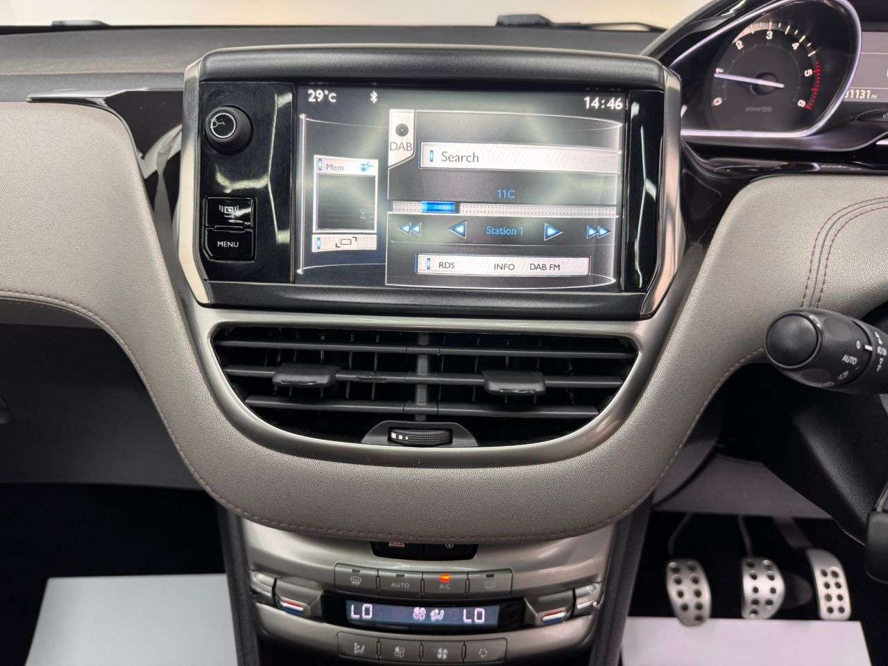 2014 PEUGEOT 208 2014 PEUGEOT 208