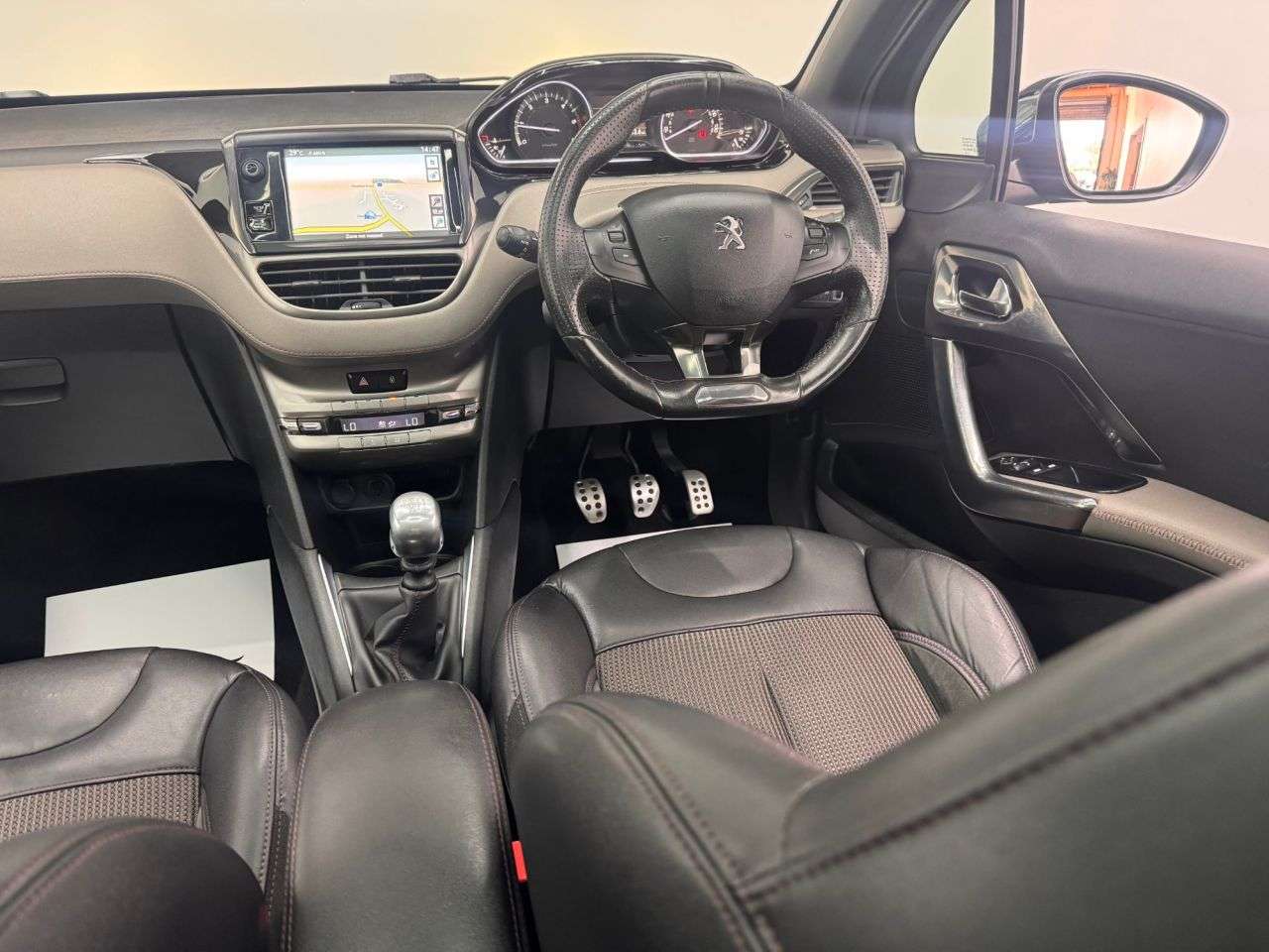 2014 PEUGEOT 208 2014 PEUGEOT 208