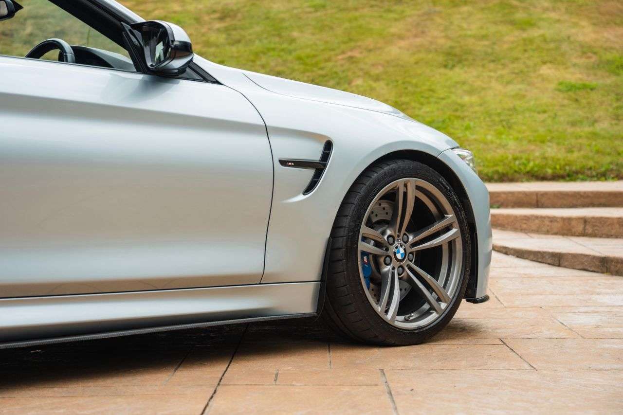 null BMW M4 null BMW M4