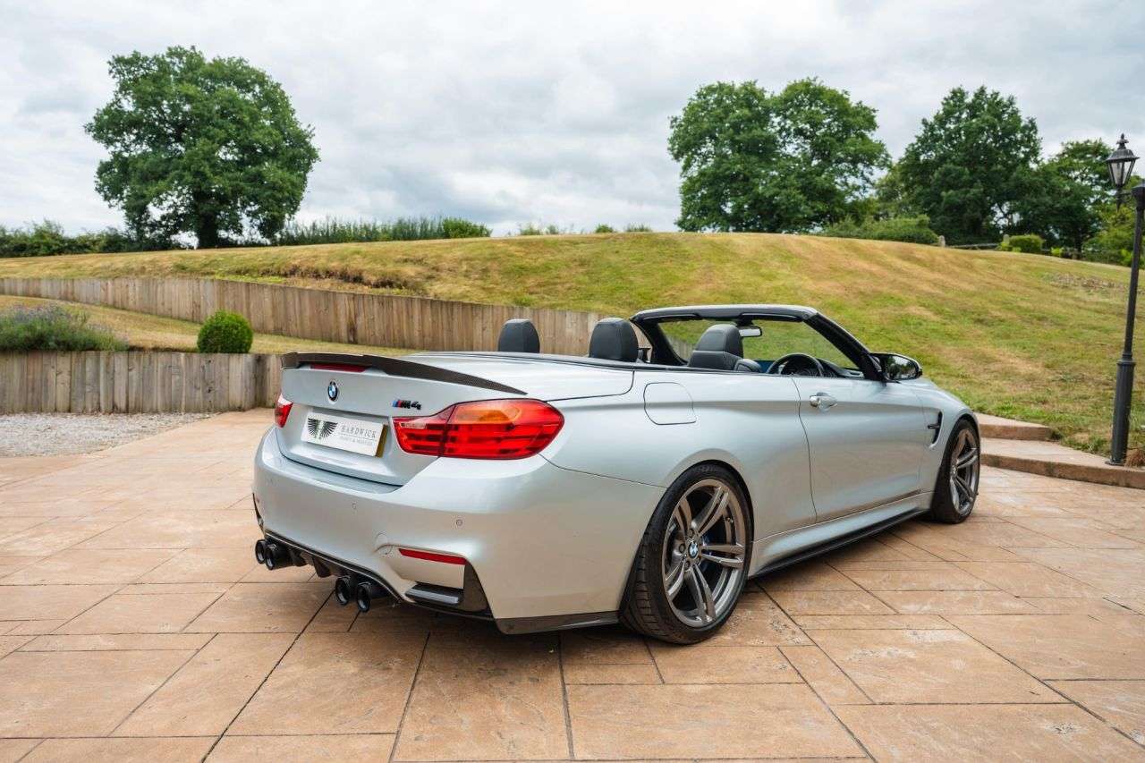 null BMW M4 null BMW M4