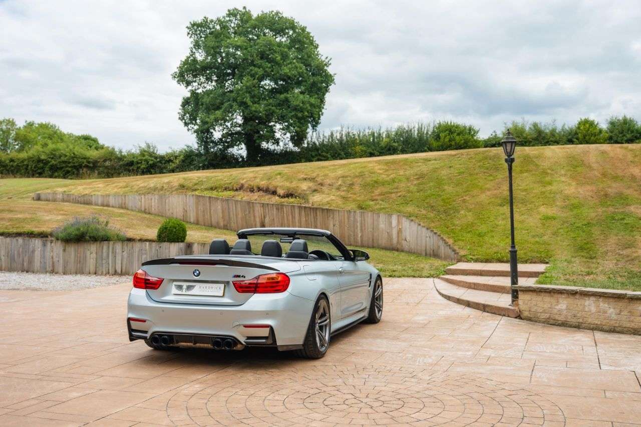 null BMW M4 null BMW M4