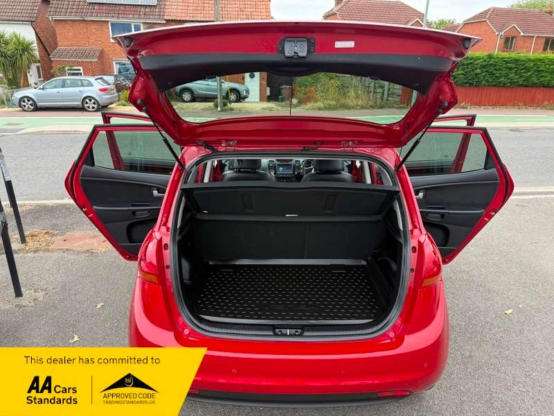 2017 KIA VENGA 2017 KIA VENGA