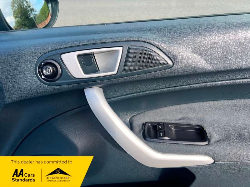 2011 FORD FIESTA 2011 FORD FIESTA