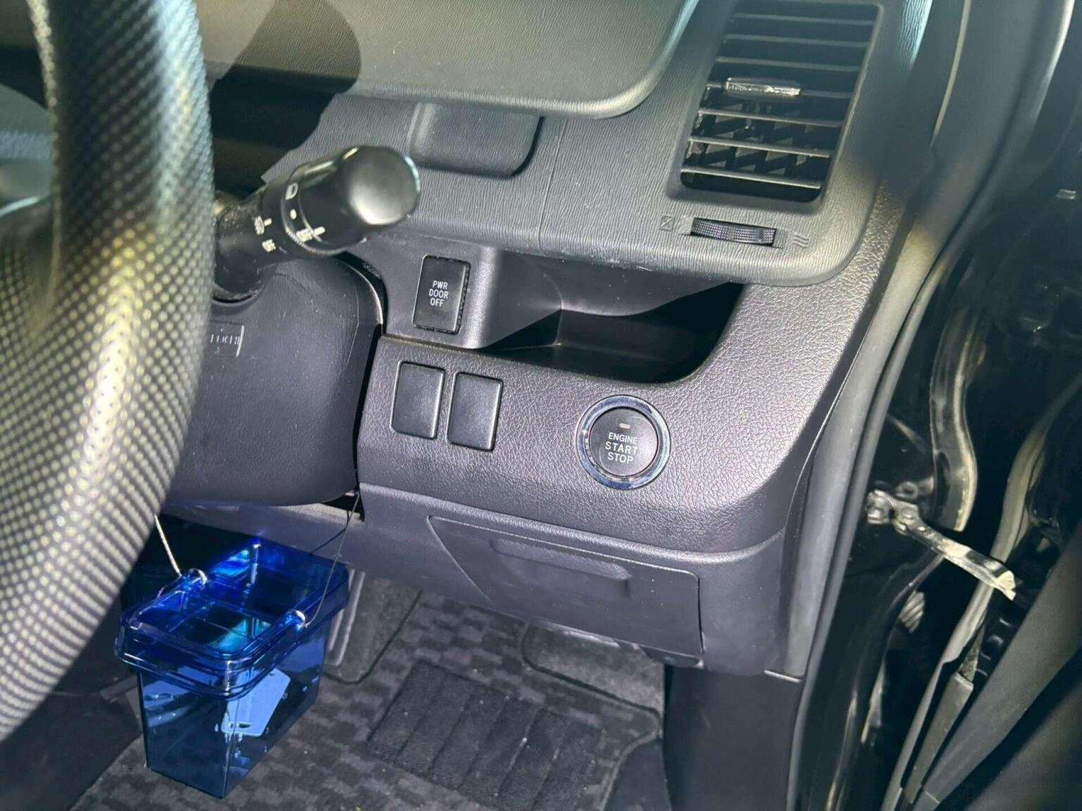 2012 TOYOTA VOXY 2012 TOYOTA VOXY