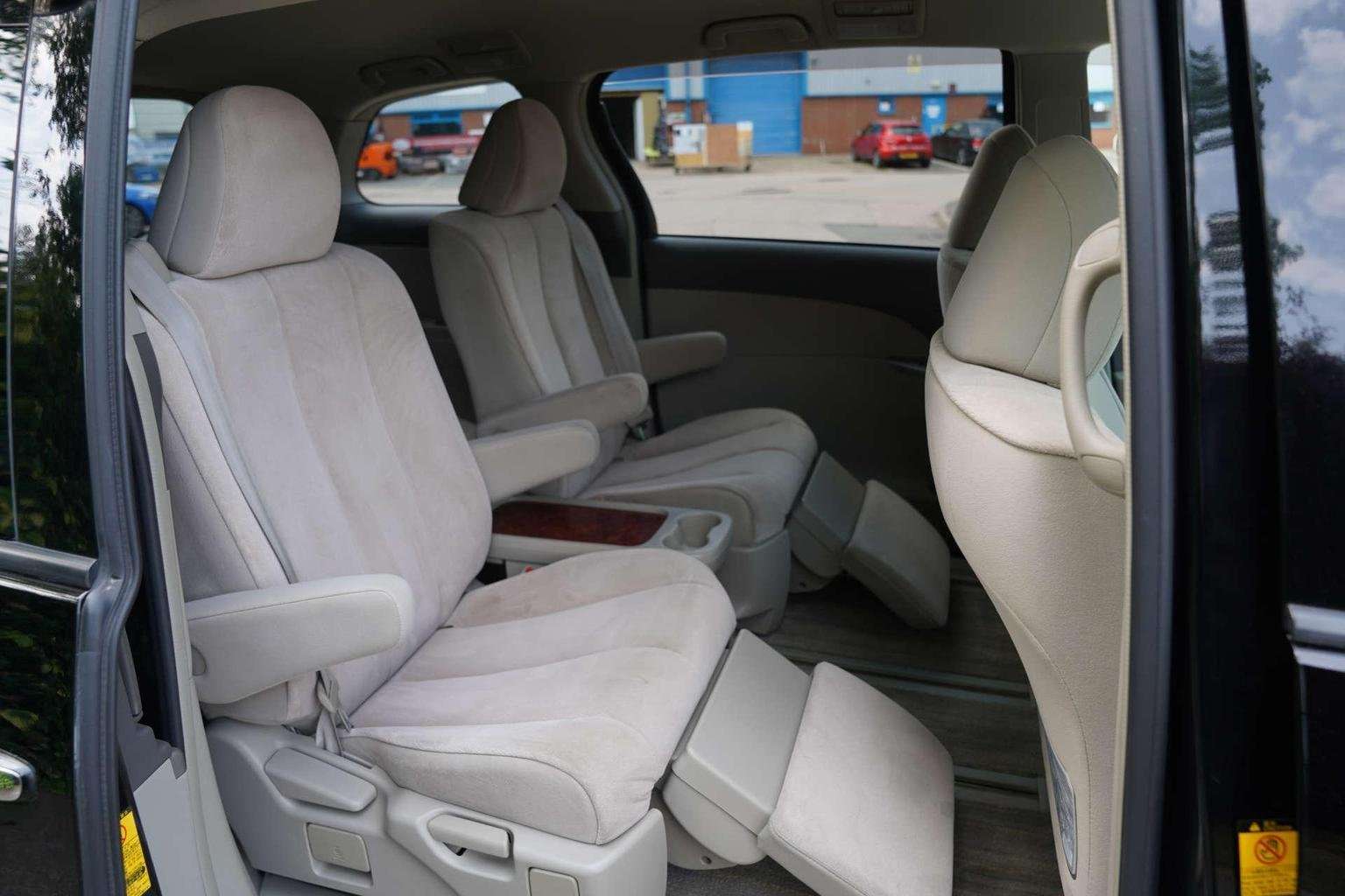 2011 TOYOTA ESTIMA 2011 TOYOTA ESTIMA