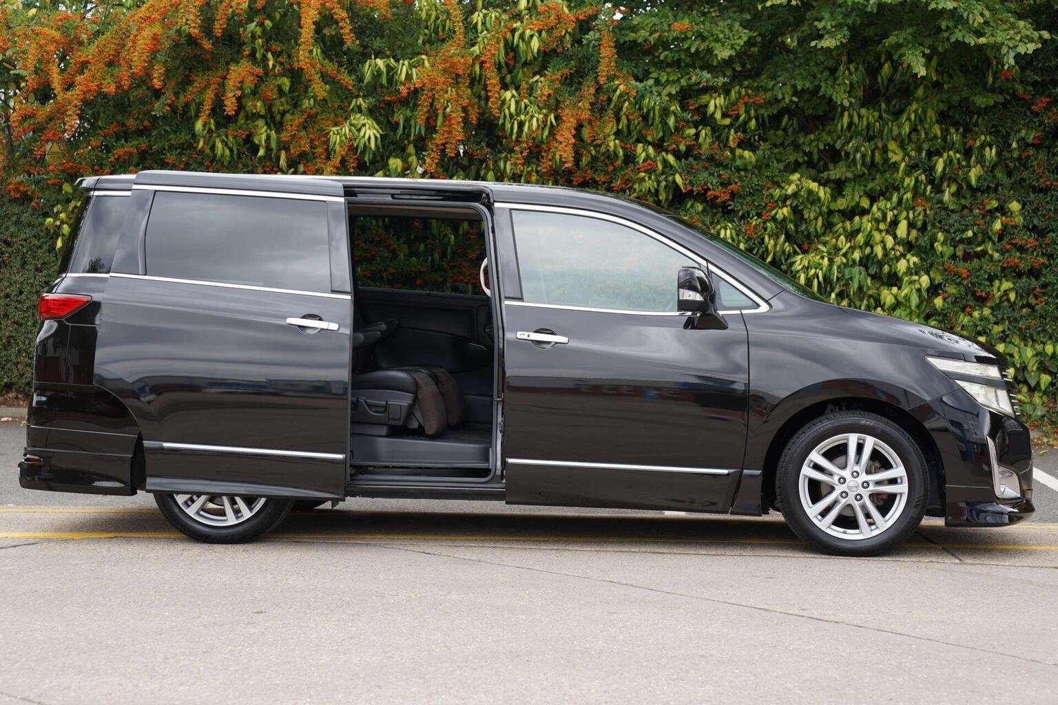 2011 NISSAN ELGRAND 2011 NISSAN ELGRAND