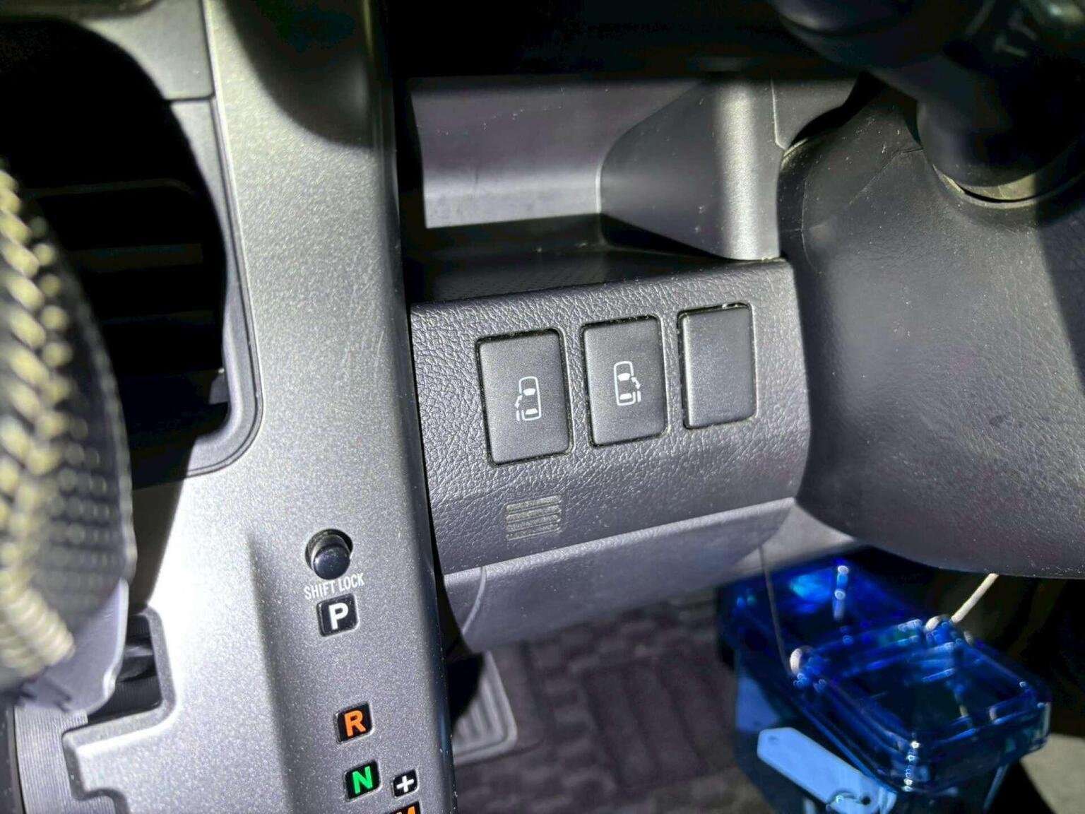 2012 TOYOTA VOXY 2012 TOYOTA VOXY