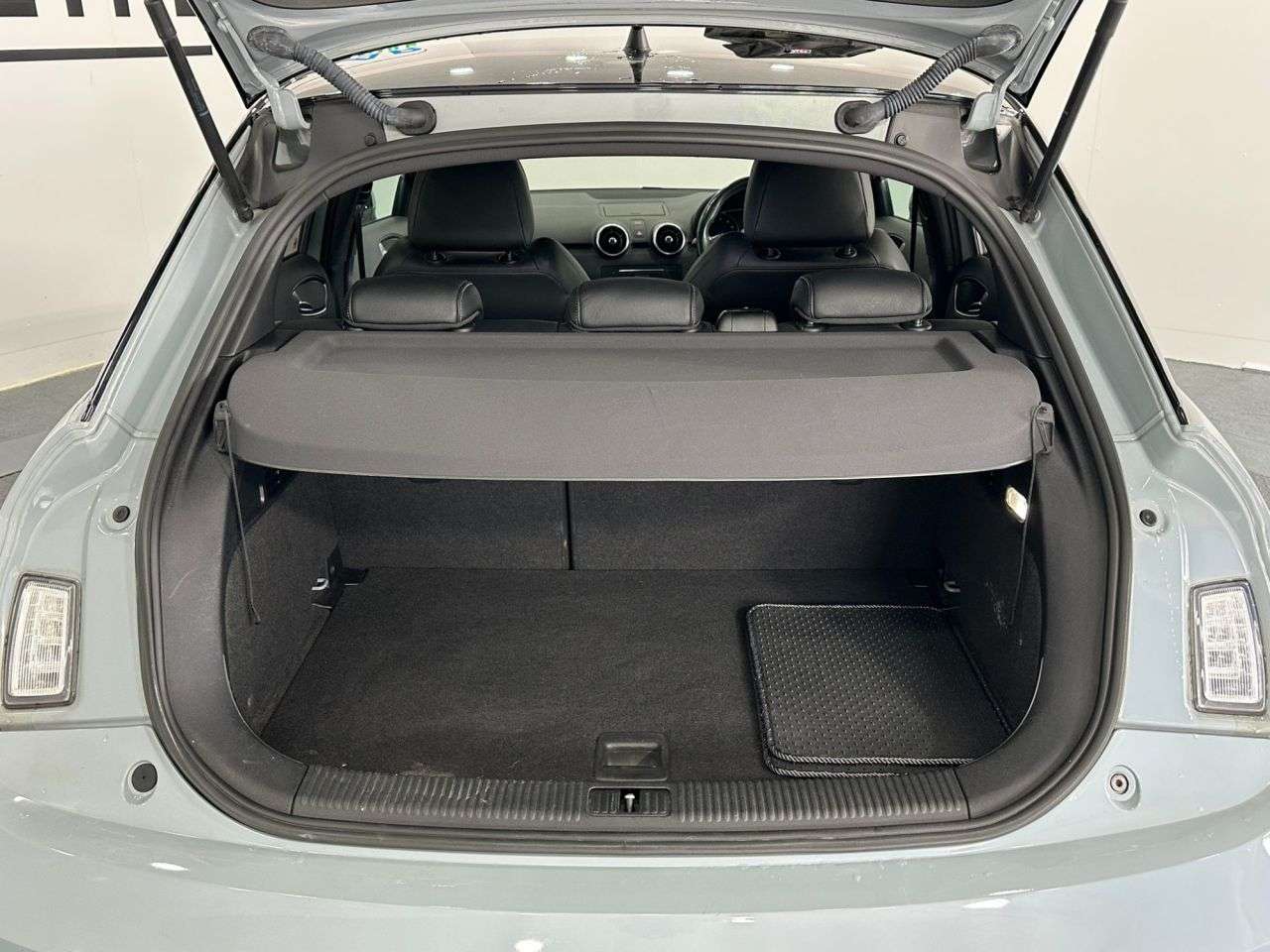 2017 AUDI A1 2017 AUDI A1