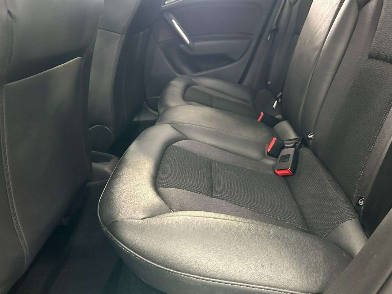 2017 AUDI A1 2017 AUDI A1