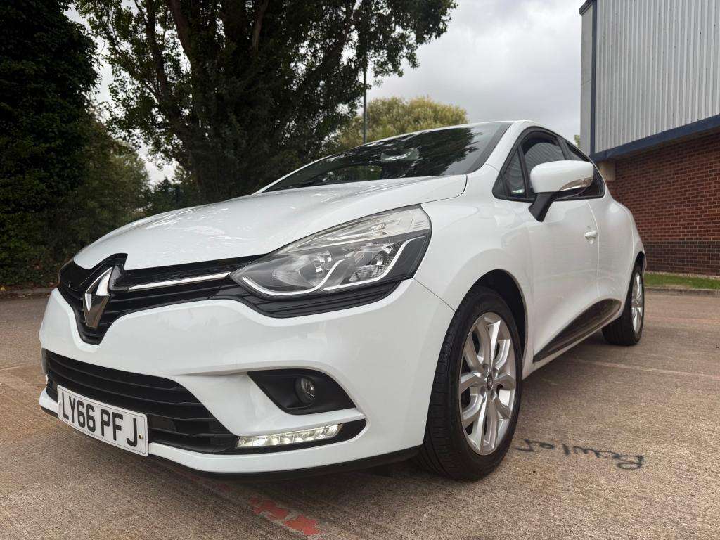2017 RENAULT CLIO 2017 RENAULT CLIO