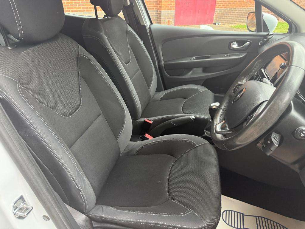2017 RENAULT CLIO 2017 RENAULT CLIO