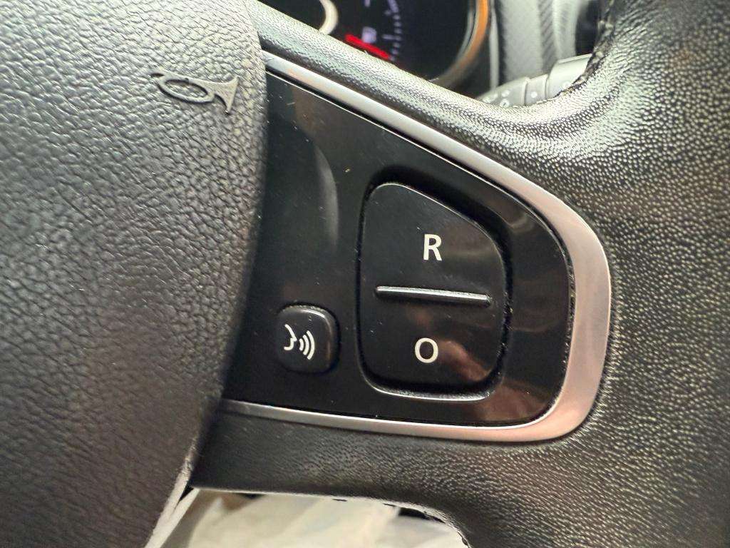 2017 RENAULT CLIO 2017 RENAULT CLIO