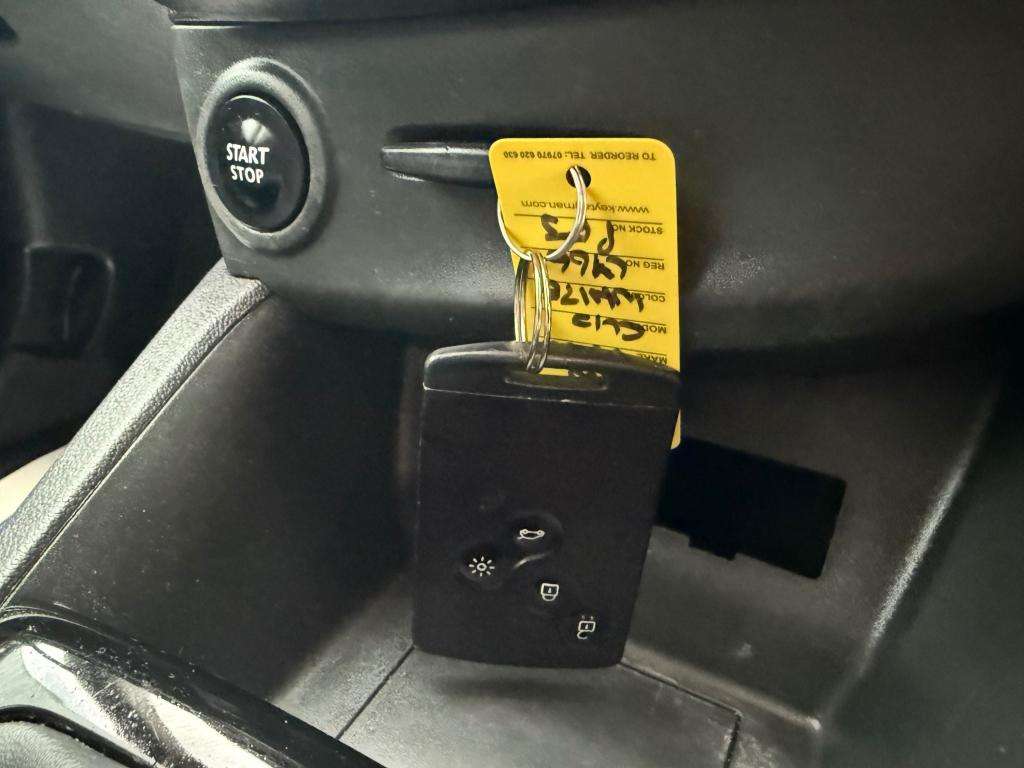 2017 RENAULT CLIO 2017 RENAULT CLIO