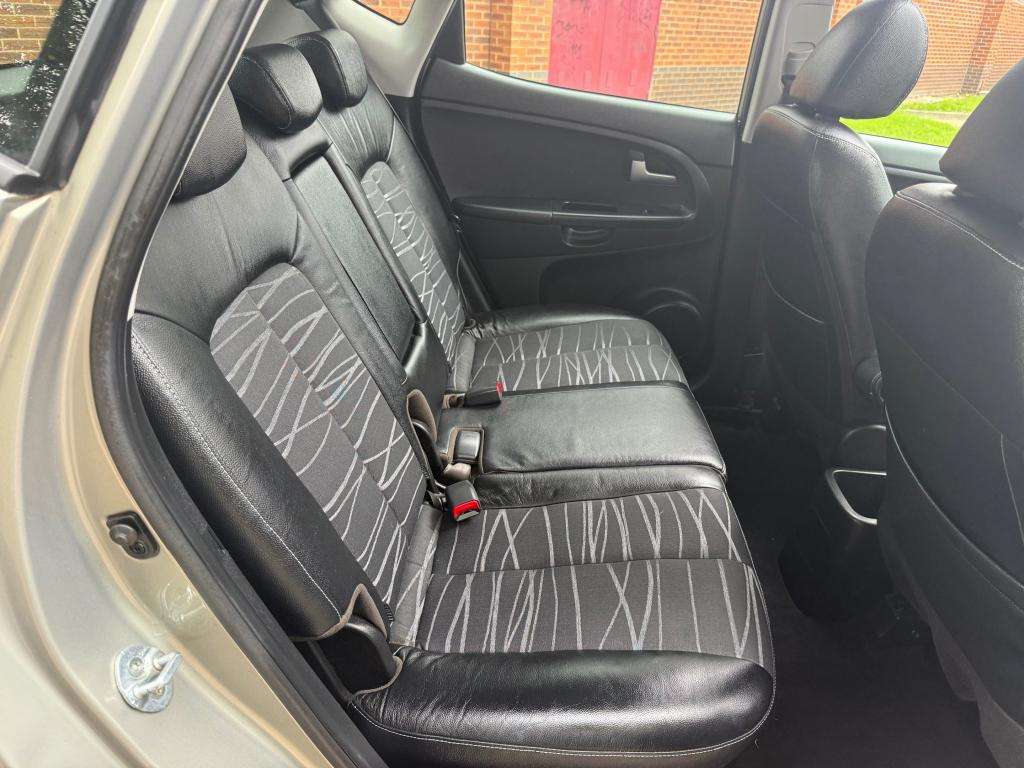 2014 KIA VENGA 2014 KIA VENGA