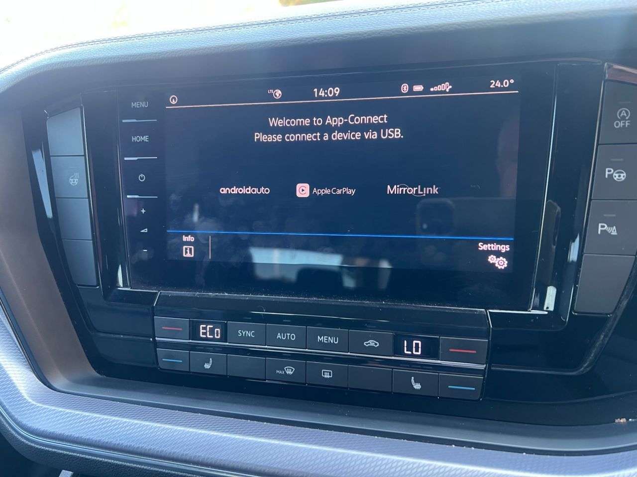 null VOLKSWAGEN TOUAREG null VOLKSWAGEN TOUAREG