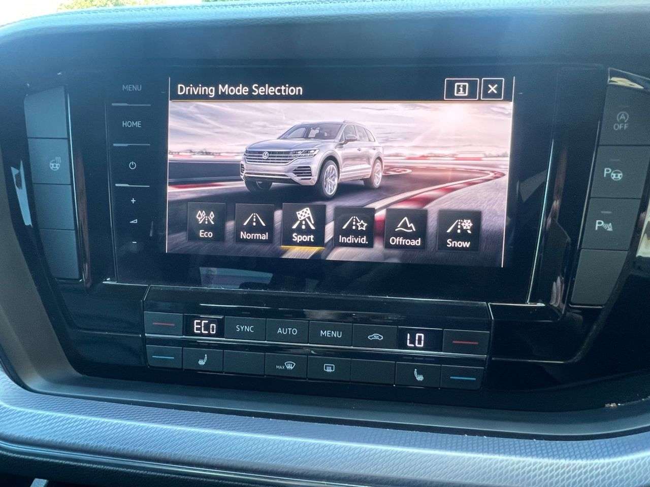 null VOLKSWAGEN TOUAREG null VOLKSWAGEN TOUAREG