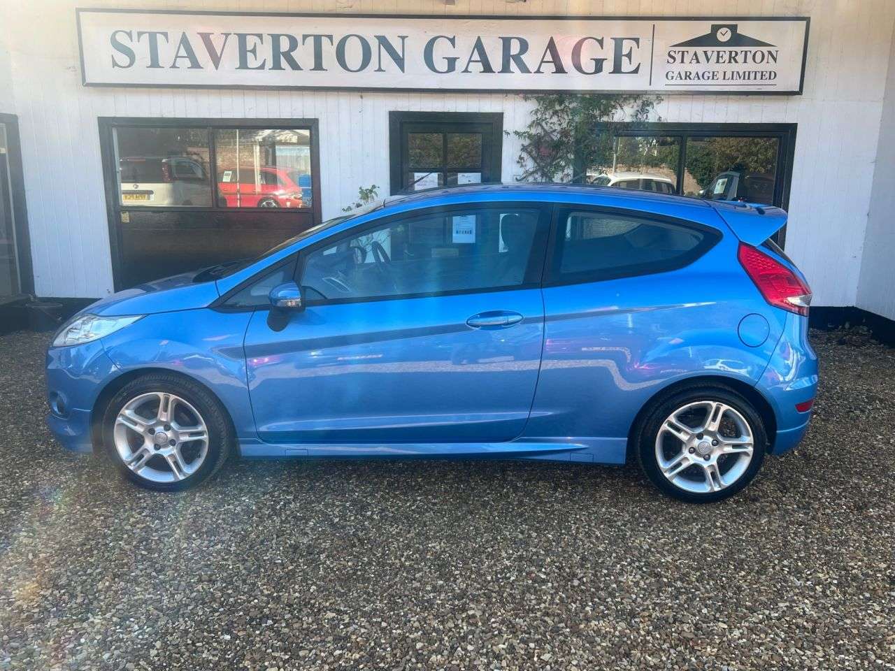2010 FORD FIESTA 2010 FORD FIESTA