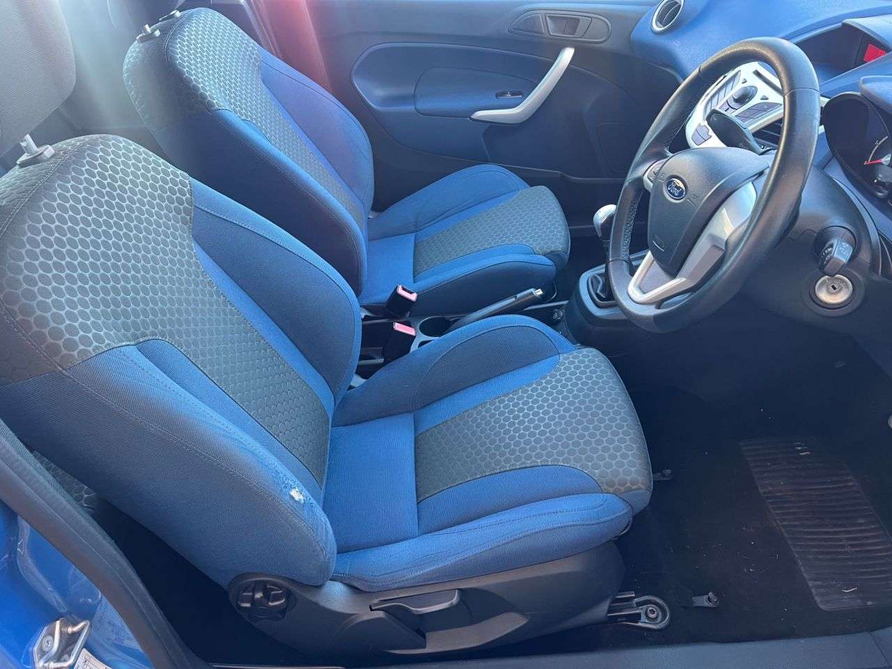 2010 FORD FIESTA 2010 FORD FIESTA