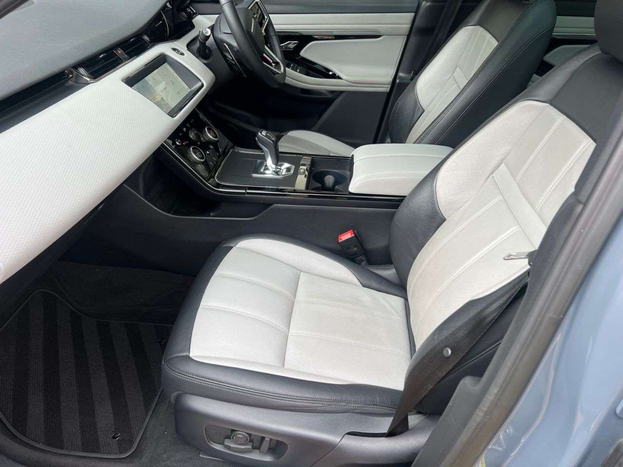 2022 LAND ROVER RANGE ROVER EVOQUE 2022 LAND ROVER RANGE ROVER EVOQUE