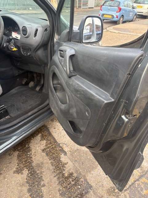 2014 PEUGEOT PARTNER 2014 PEUGEOT PARTNER