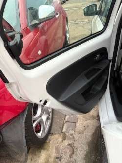 2014 VOLKSWAGEN UP! 2014 VOLKSWAGEN UP!