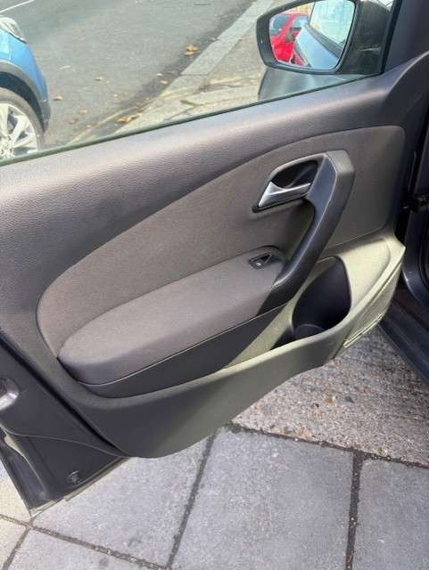 2011 VOLKSWAGEN POLO 2011 VOLKSWAGEN POLO