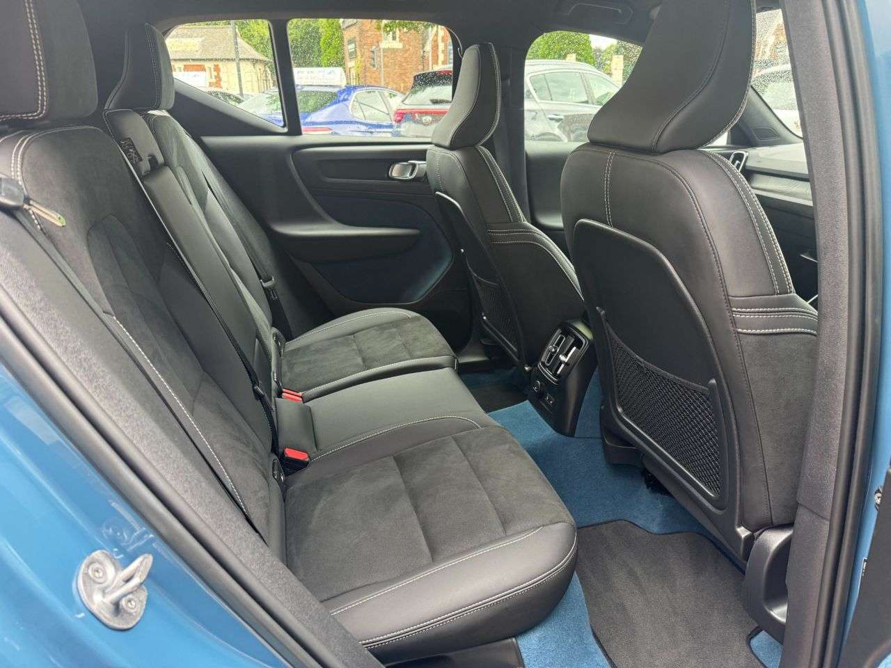 2022 VOLVO XC40 2022 VOLVO XC40