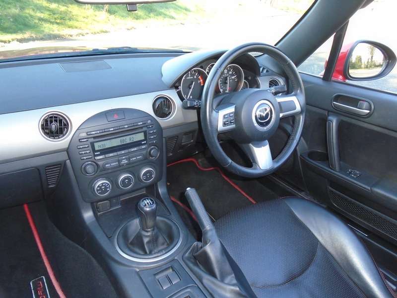 2011 MAZDA MX-5 2011 MAZDA MX-5