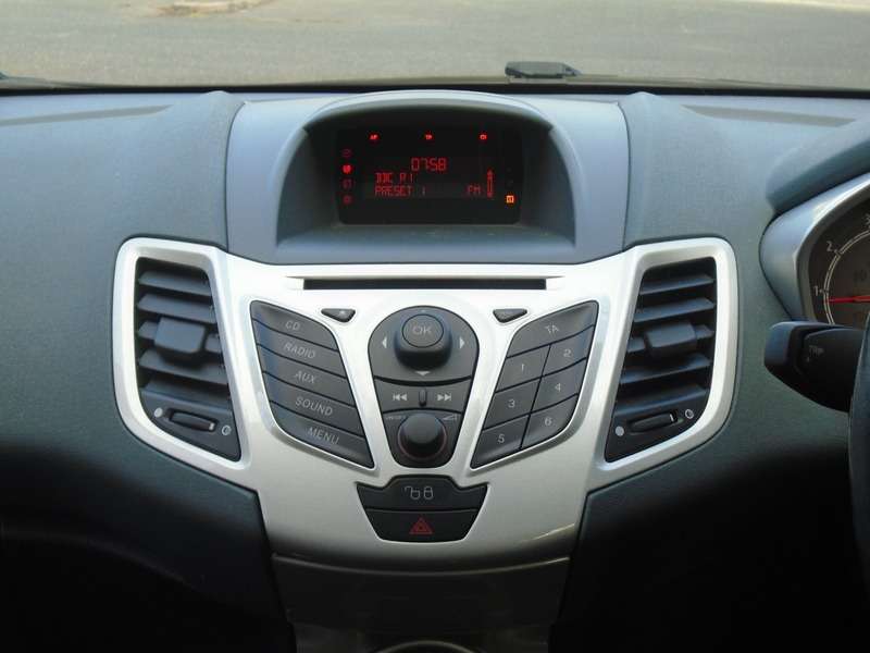 2010 FORD FIESTA 2010 FORD FIESTA