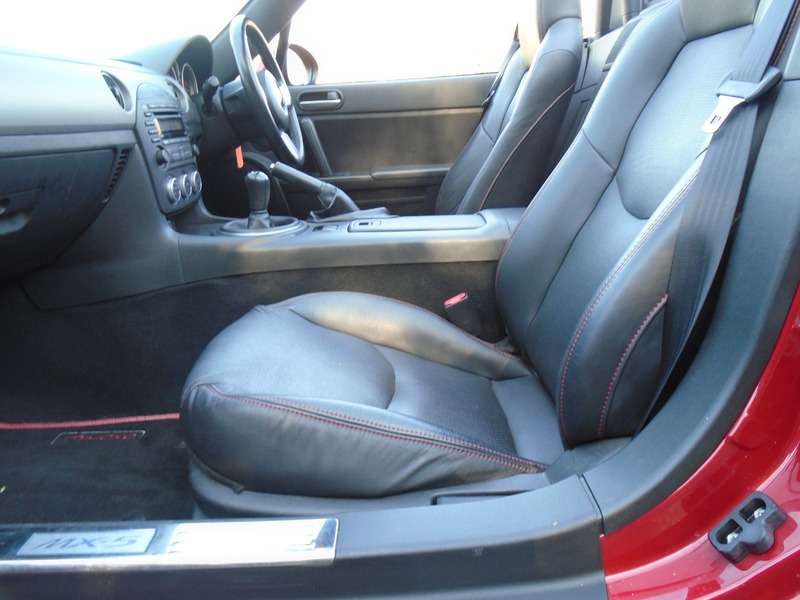 2011 MAZDA MX-5 2011 MAZDA MX-5