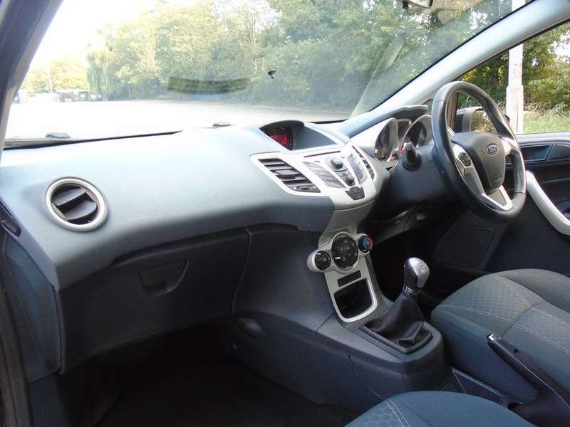 2010 FORD FIESTA 2010 FORD FIESTA