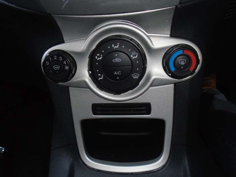 2010 FORD FIESTA 2010 FORD FIESTA