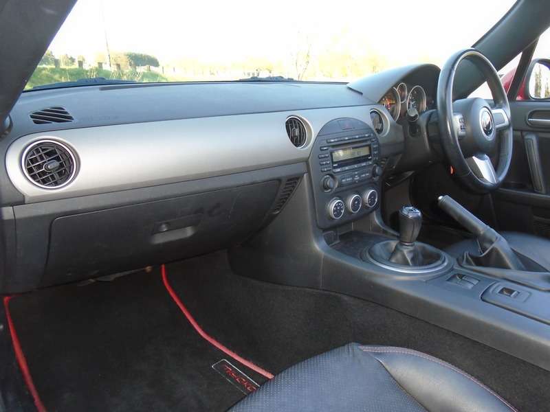 2011 MAZDA MX-5 2011 MAZDA MX-5