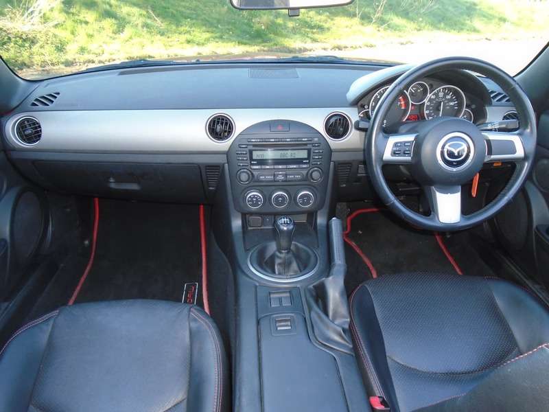 2011 MAZDA MX-5 2011 MAZDA MX-5